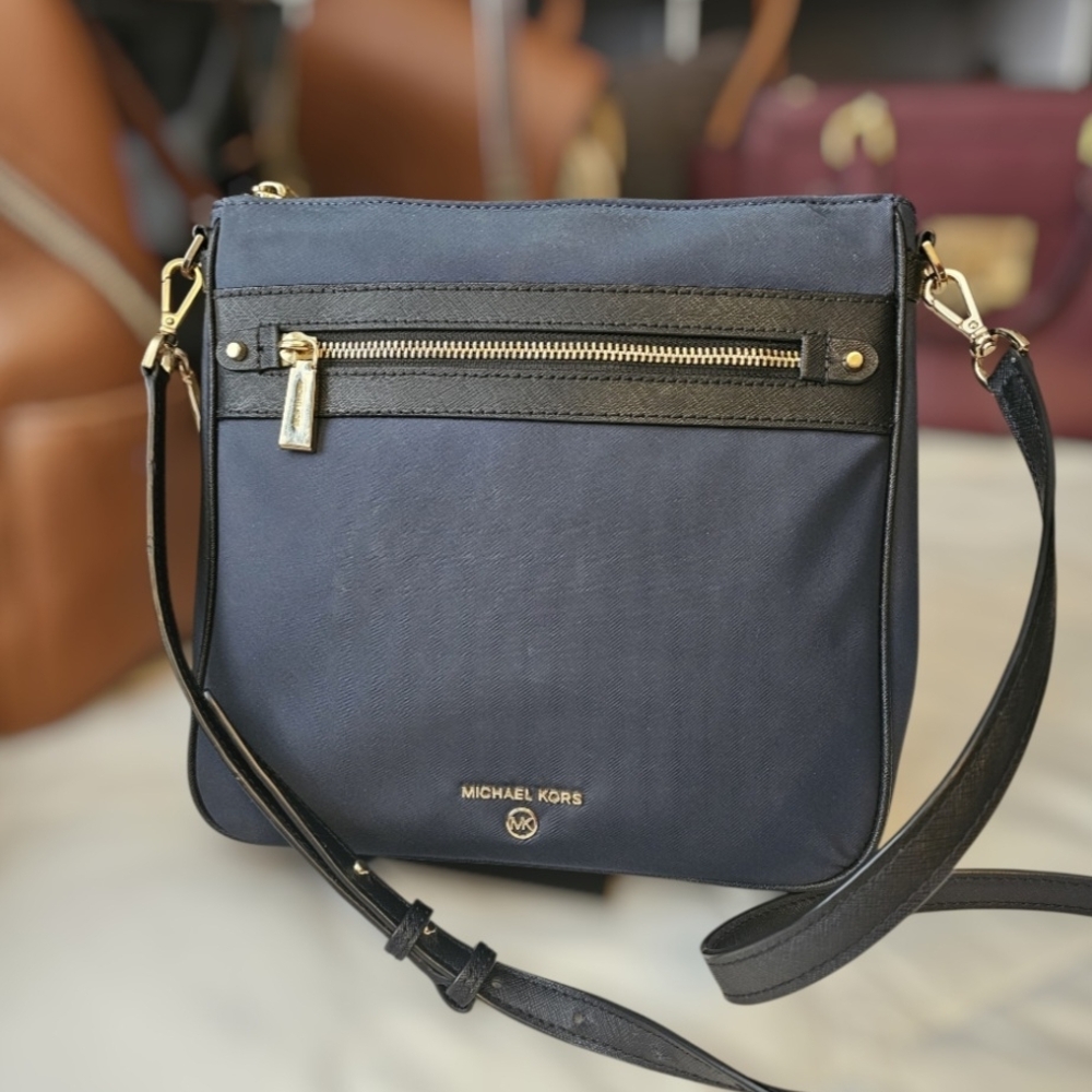 Michael Kors Messenger Crossbody Bag
